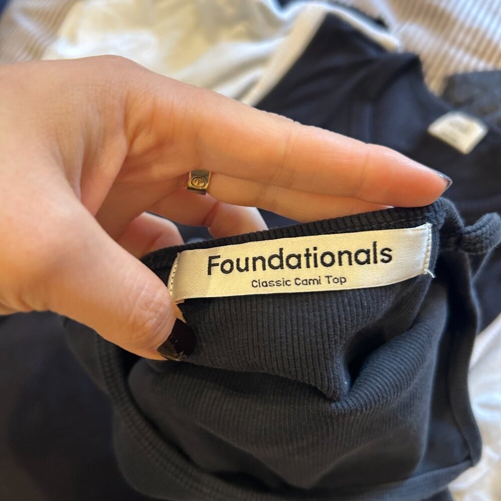 Foundationals tank - Picture 2 of 5